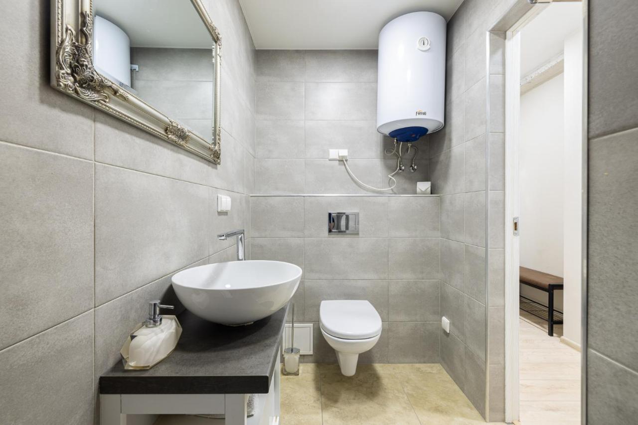 Dharma Stay Apartamentai Su Terasa Ir Vaizdu I Miesta Telšiai Dış mekan fotoğraf