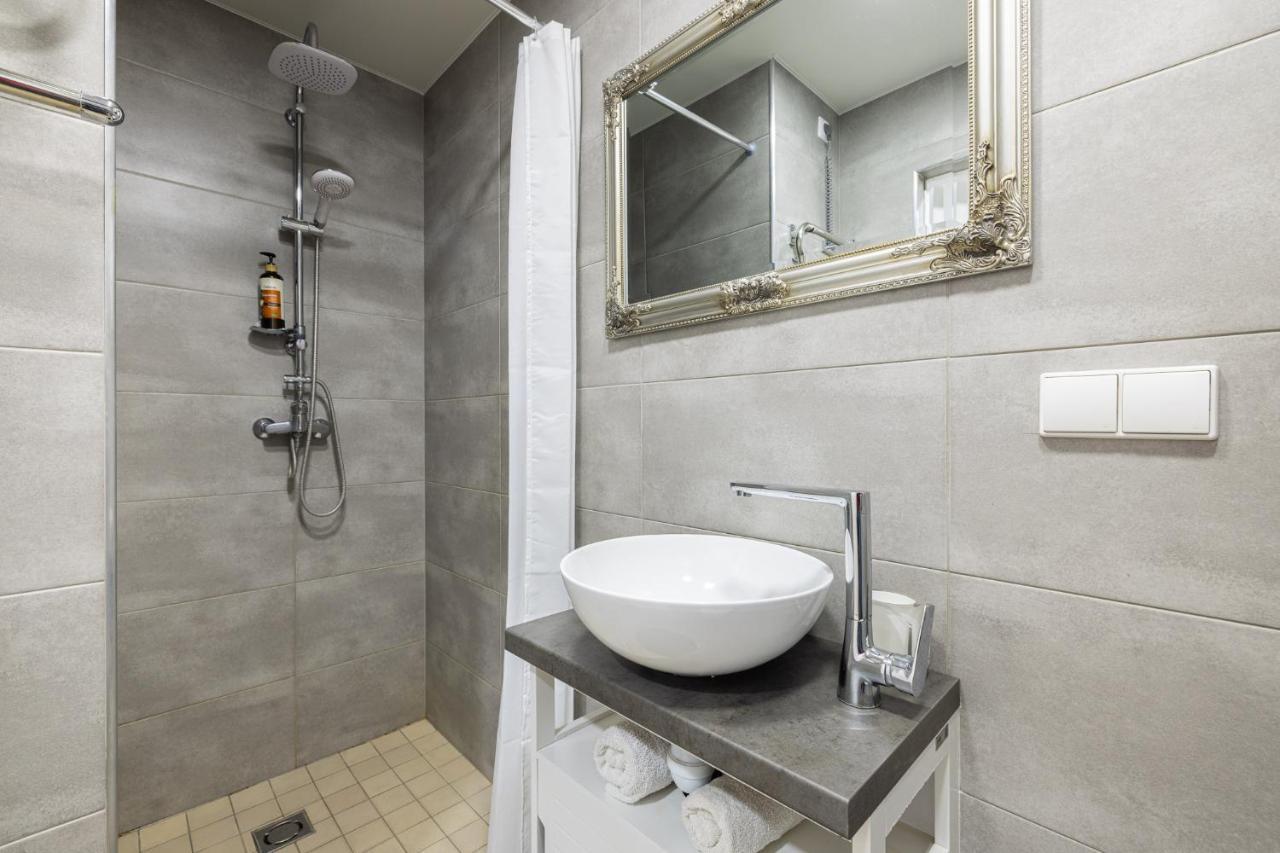 Dharma Stay Apartamentai Su Terasa Ir Vaizdu I Miesta Telšiai Dış mekan fotoğraf