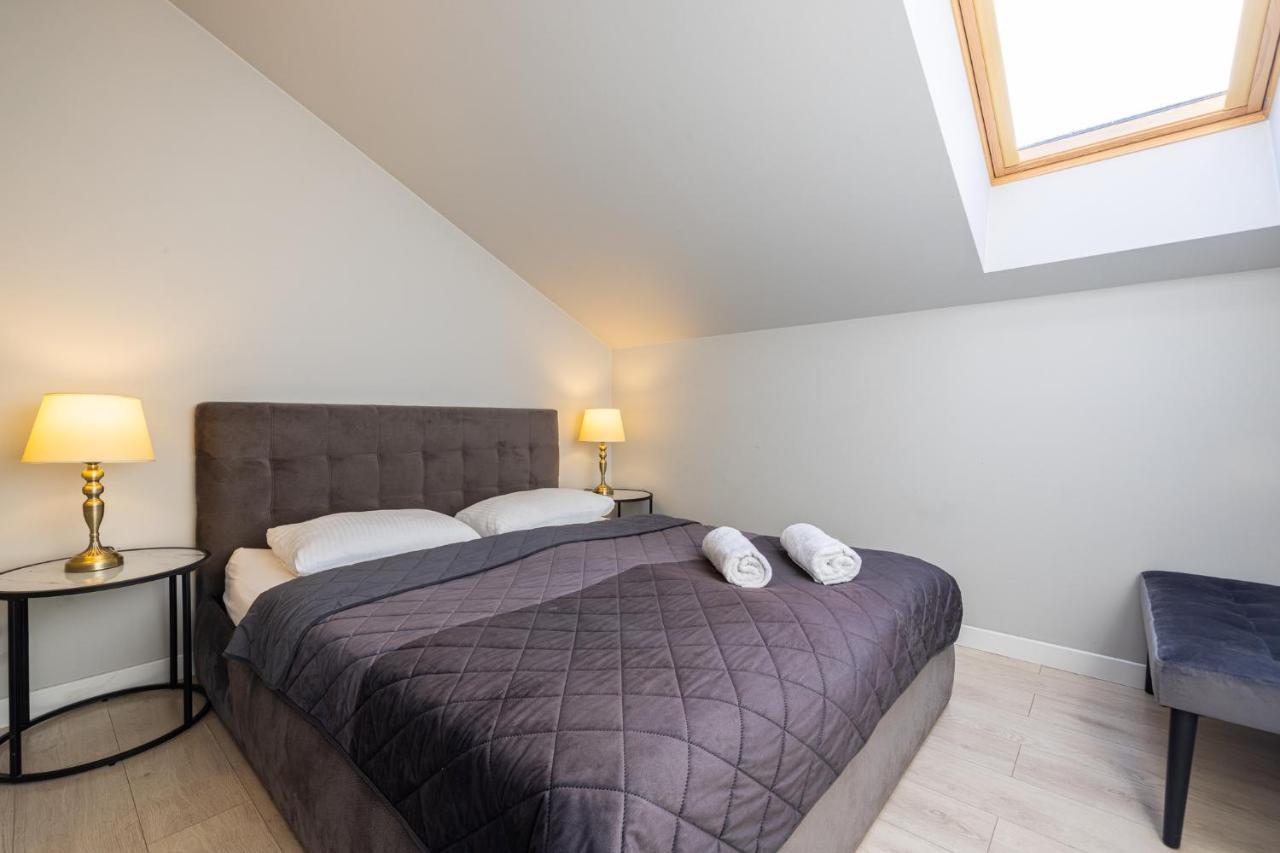 Dharma Stay Apartamentai Su Terasa Ir Vaizdu I Miesta Telšiai Dış mekan fotoğraf