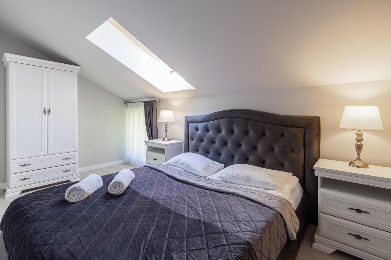 Dharma Stay Apartamentai Su Terasa Ir Vaizdu I Miesta Telšiai Dış mekan fotoğraf