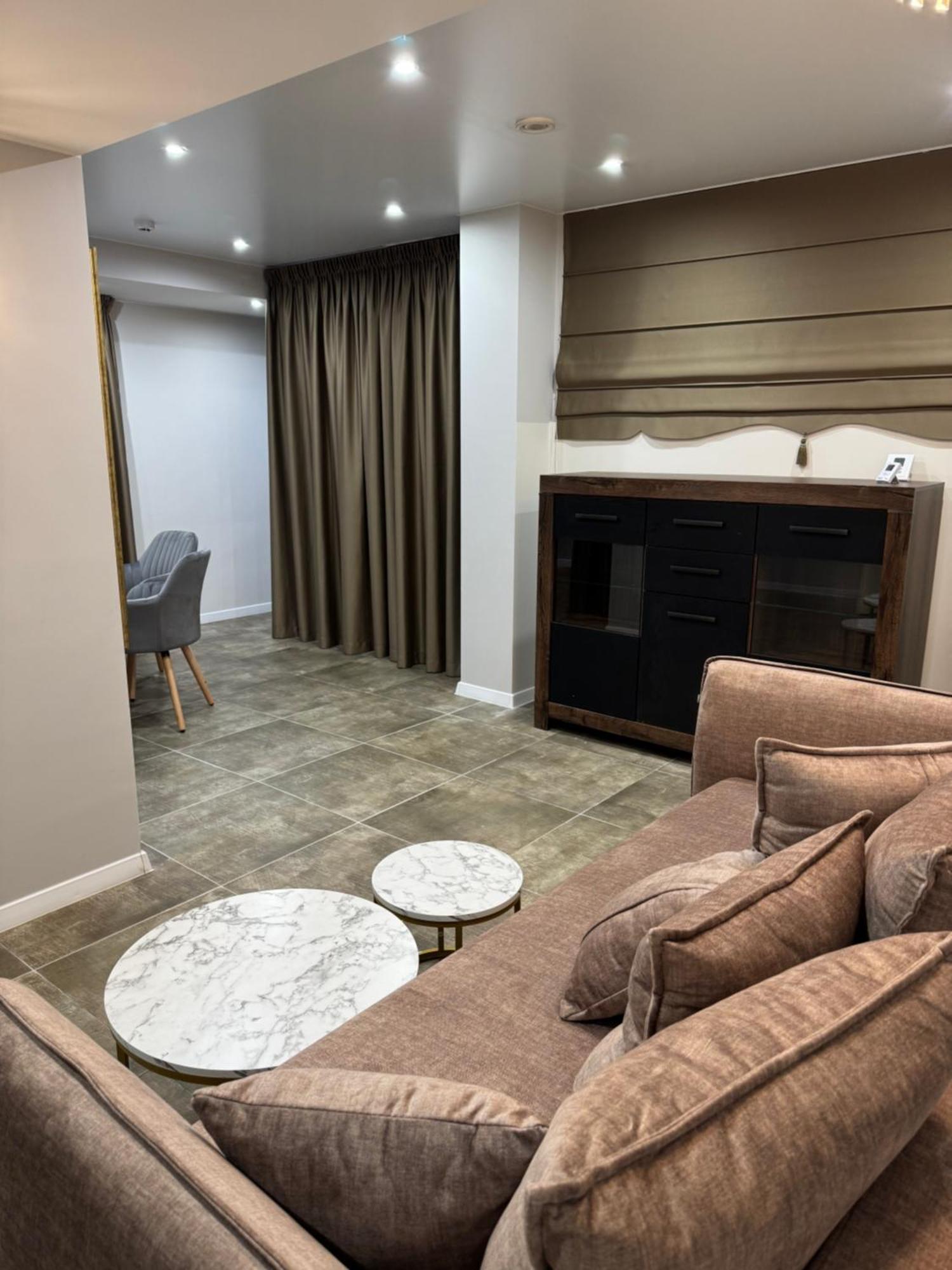 Dharma Stay Apartamentai Su Terasa Ir Vaizdu I Miesta Telšiai Dış mekan fotoğraf